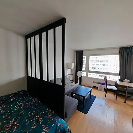 Apartament Lumineux Proche De La Ligne 14 *